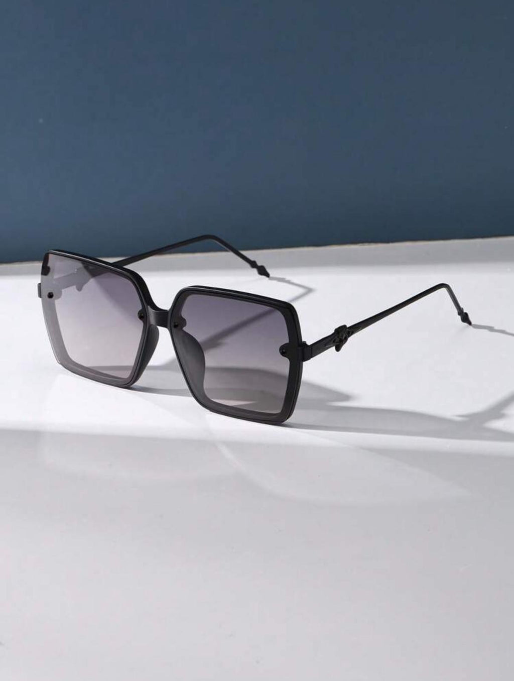 Lunara Oversized Square Shades
